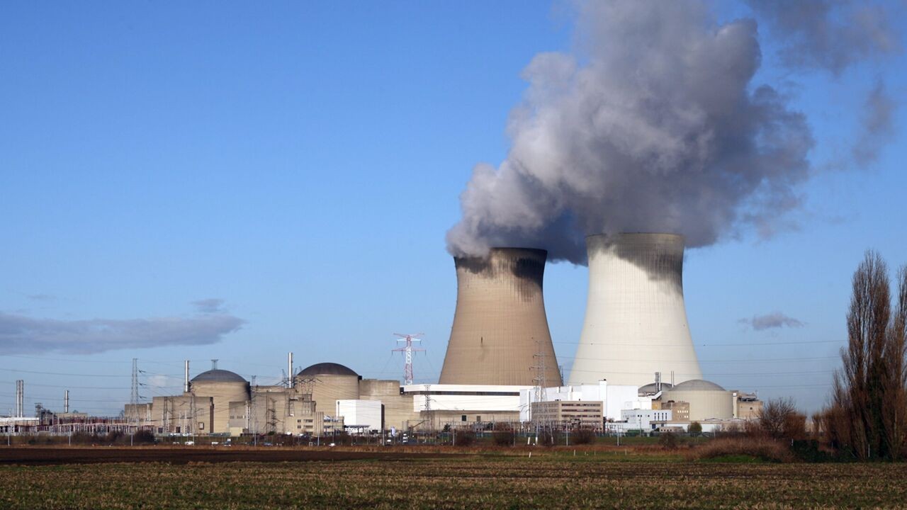 Nu sarcofaag boven Tsjernobyl niet behoorlijk werkt: zijn Belgische kerncentrales bestand tegen drone-inslag?