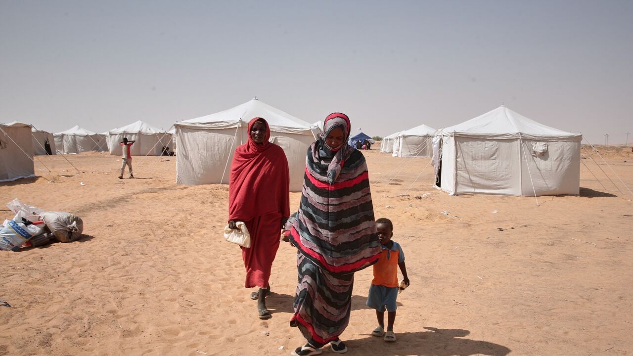 Hulpverleenster Fanny in Soedan: "Weten niet wat er met 150.000 mensen gebeurd is, omdat we al-Fashir niet binnen mogen"