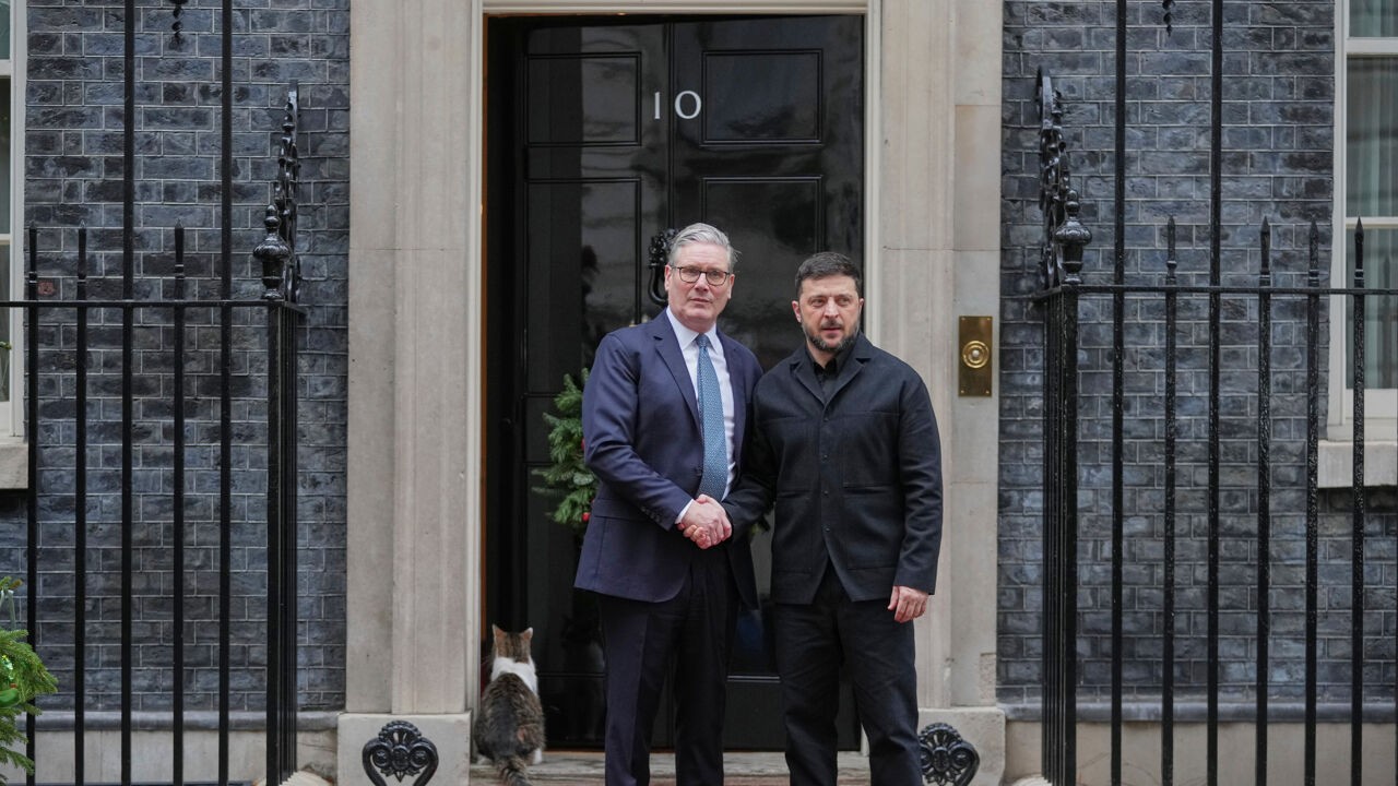 Trump, Merz en Starmer overleggen met Zelensky in Londen over Amerikaans 'vredesplan' voor oorlog in Oekraïne