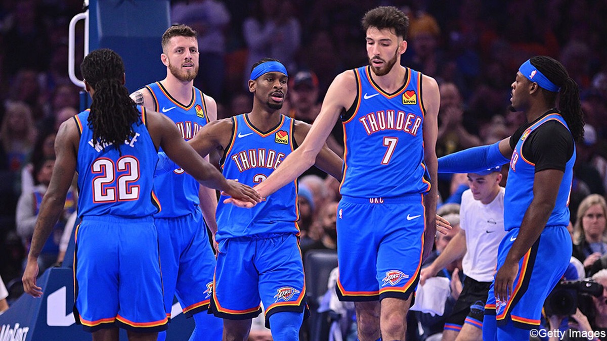 Nu al historisch én op recordkoers: angstaanjagende NBA-kampioen is zo goed dat het team vergeten lijkt wat verliezen is