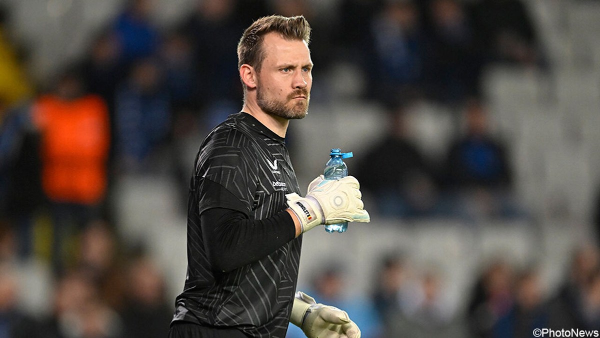 Simon Mignolet staat "sowieso tot na de winterstop" aan de kant bij Club met buikspierblessure