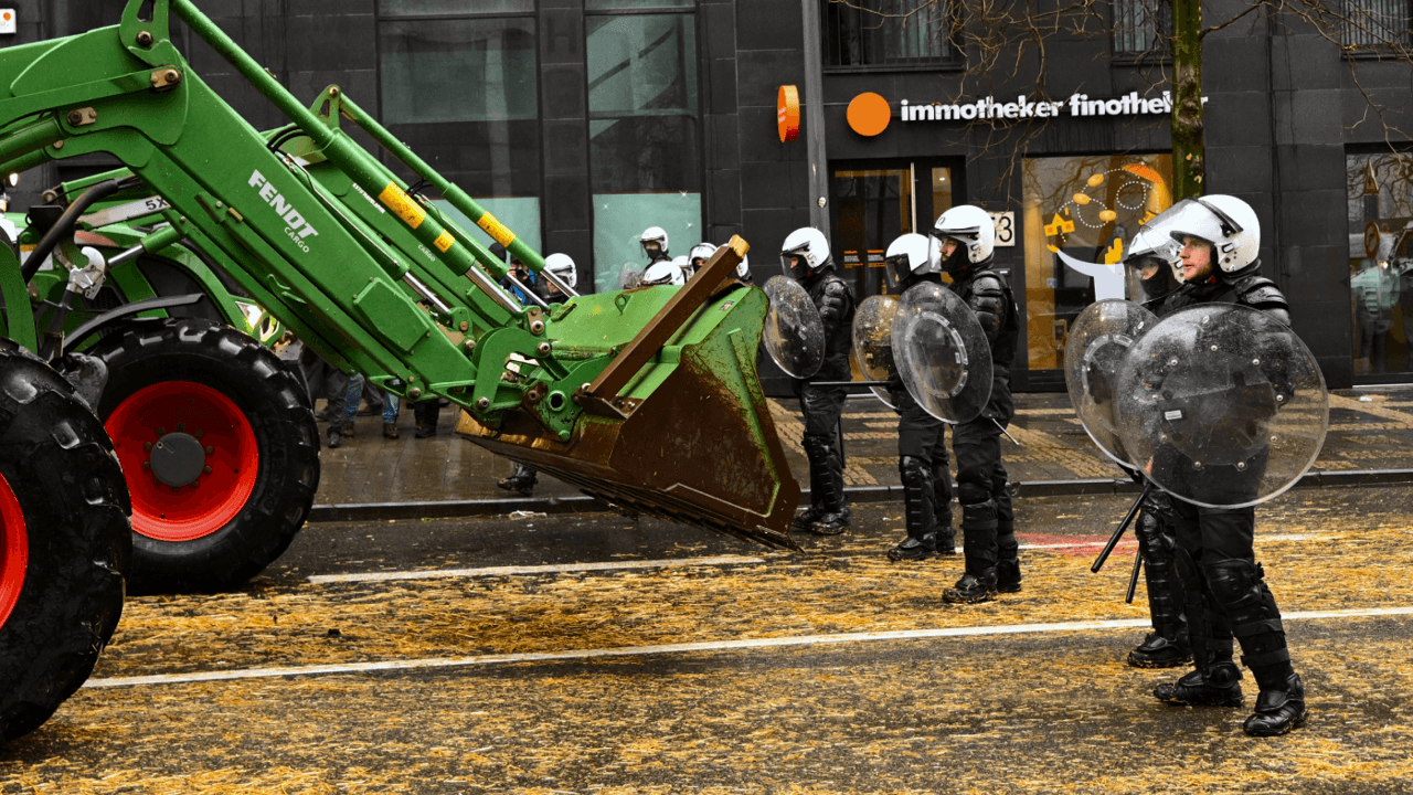 Politie waarschuwt voor boerenprotest: "Ga donderdag niet met wagen naar Brussel"