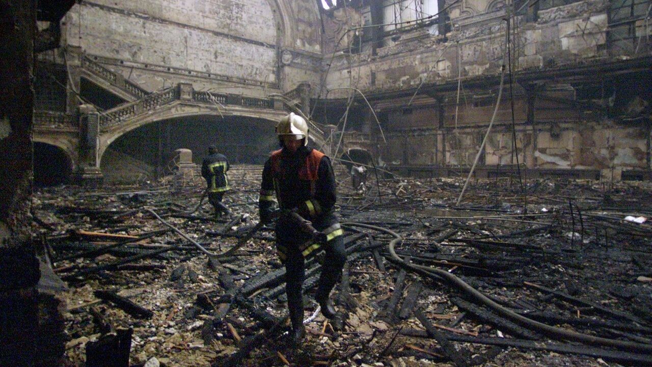 25 jaar geleden brandde Antwerpse Stadsfeestzaal uit: "Ik dacht dat we haar nooit meer zouden terugzien"