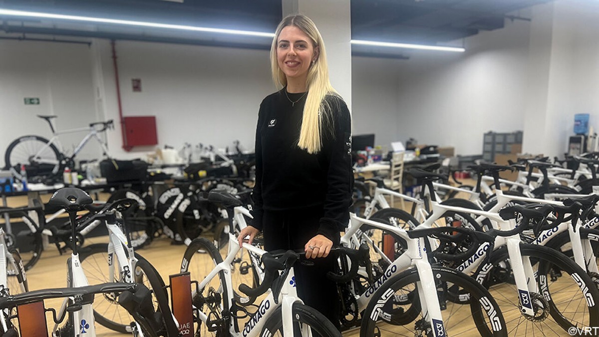 Febe Jooris wisselde bij UAE al woordje uit met Pogacar en droomt: "Die euforie wil ik nog eens meemaken"