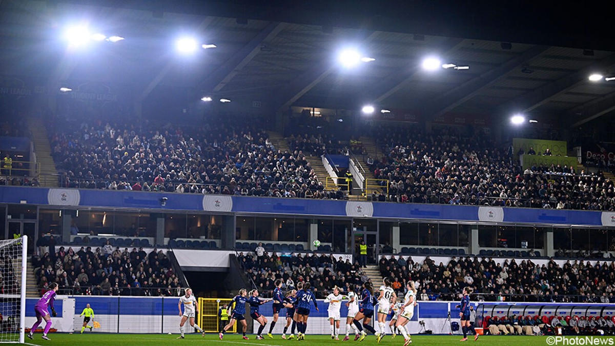 "Ik lag pas om half vier in mijn bed": fans van OH Leuven vierden historische avond met stevig feestje