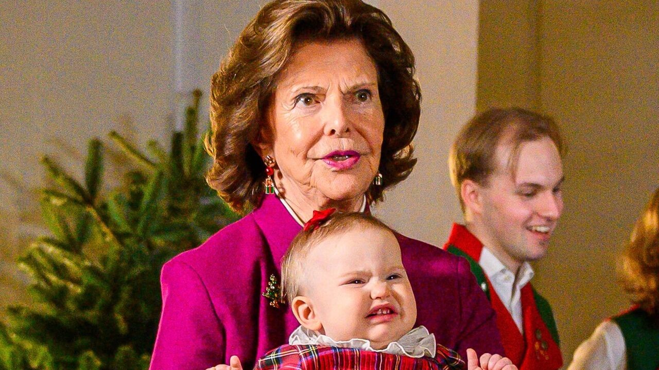 Een kribbige baby, een tandeloos prinsje en 'influencers' met servies: de opvallendste koninklijke kerstkaarten en -wensen