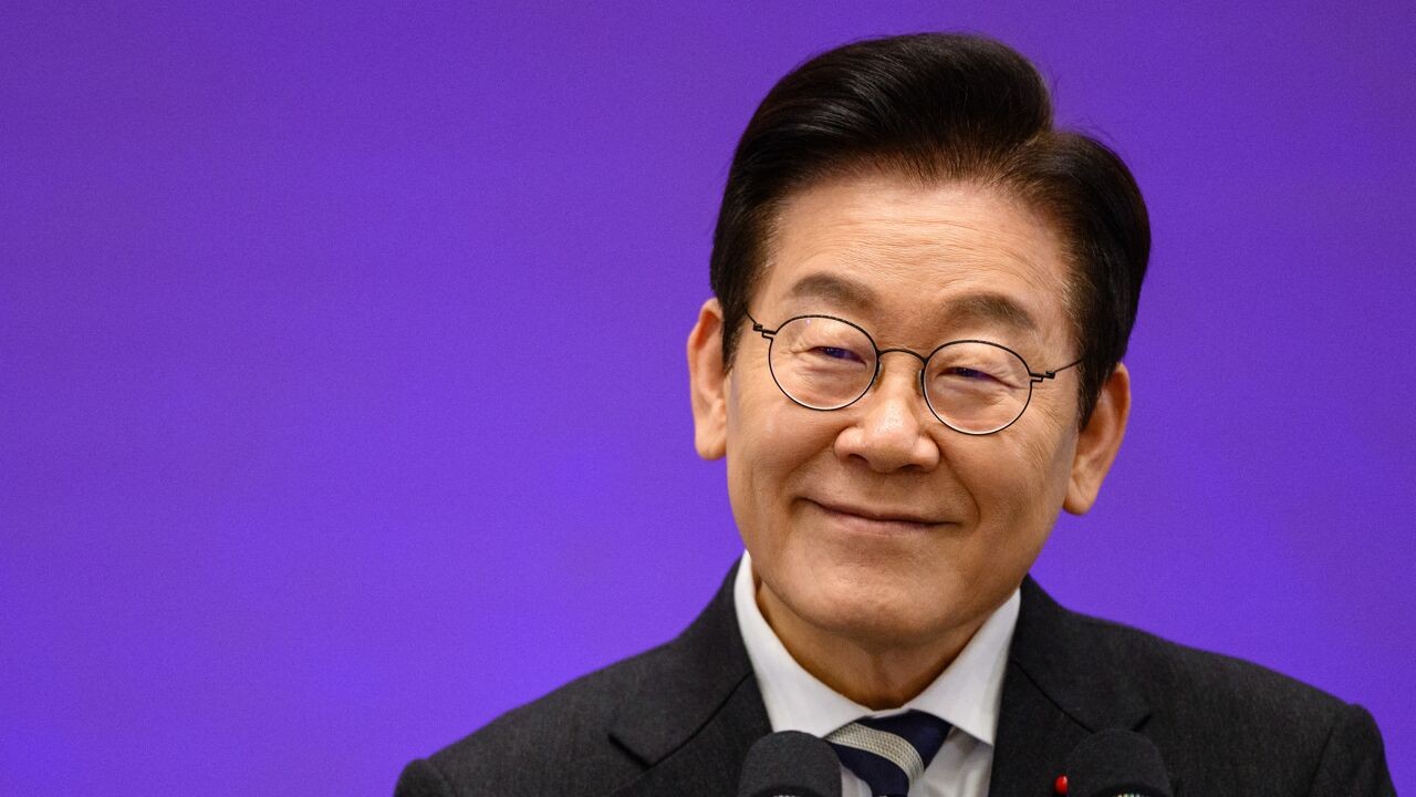 "Zaak van leven of dood": president Zuid-Korea wil ziekenkas laten opdraaien voor haartransplantaties