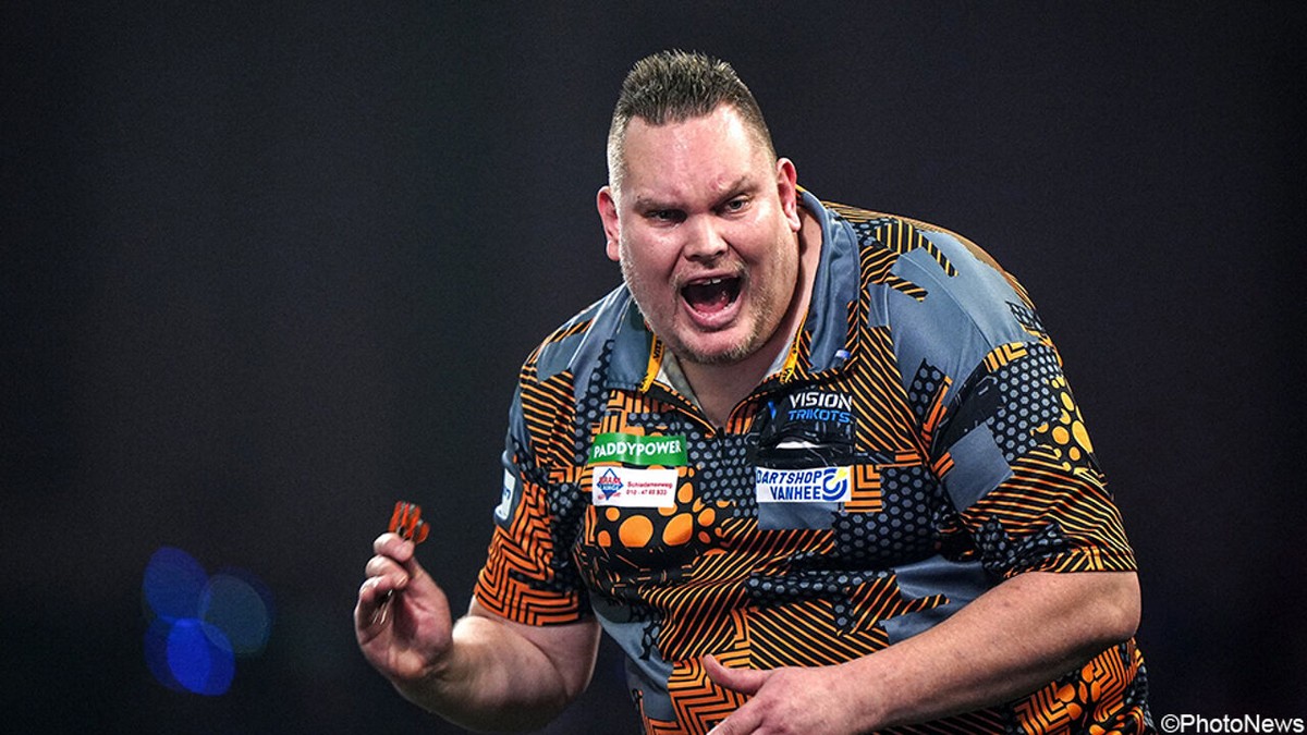 Nederlandse "seriemoordenaar uit Netflix-serie" kegelt ex-wereldkampioen Gerwyn Price uit het WK darts