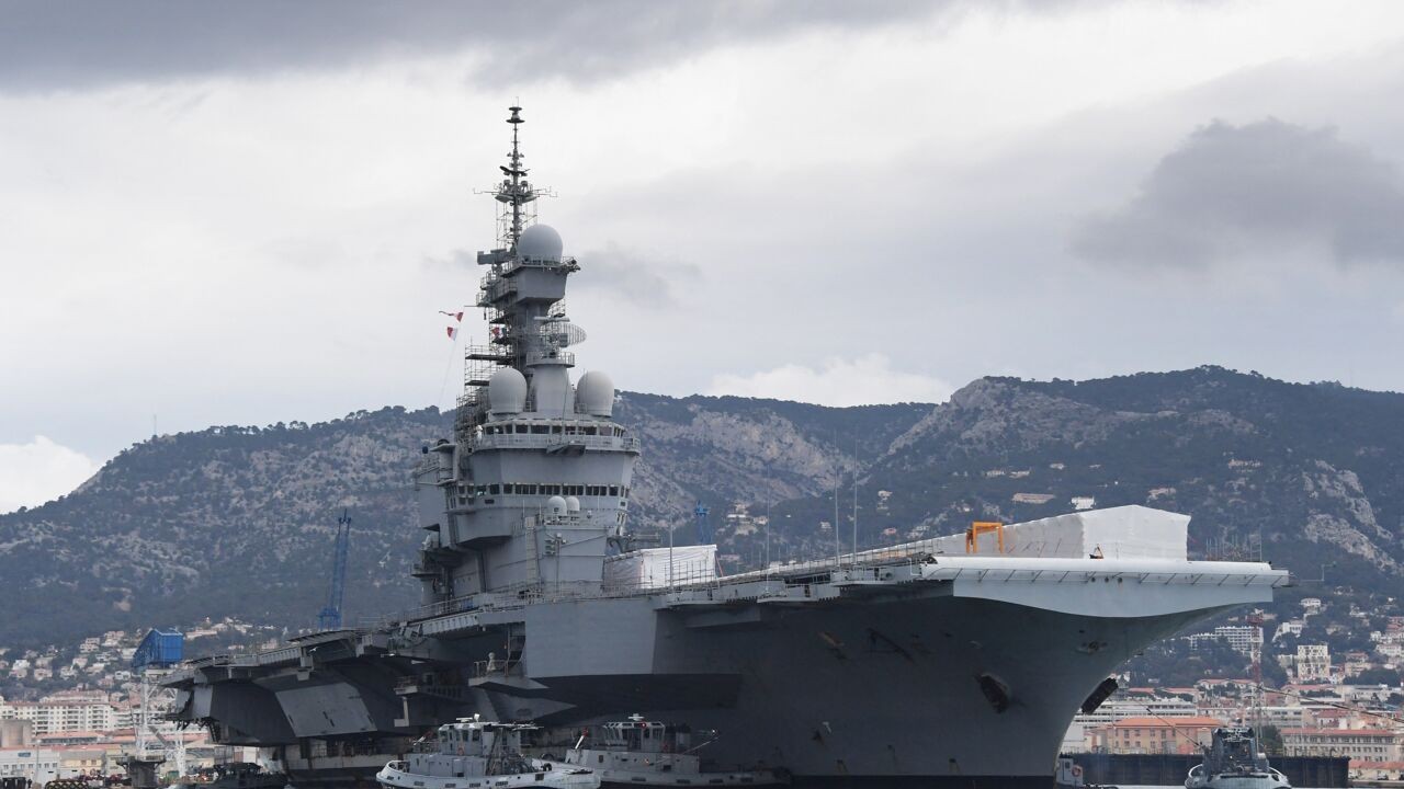Frankrijk gaat nieuw vliegdekschip bouwen ter vervanging van de Charles de Gaulle