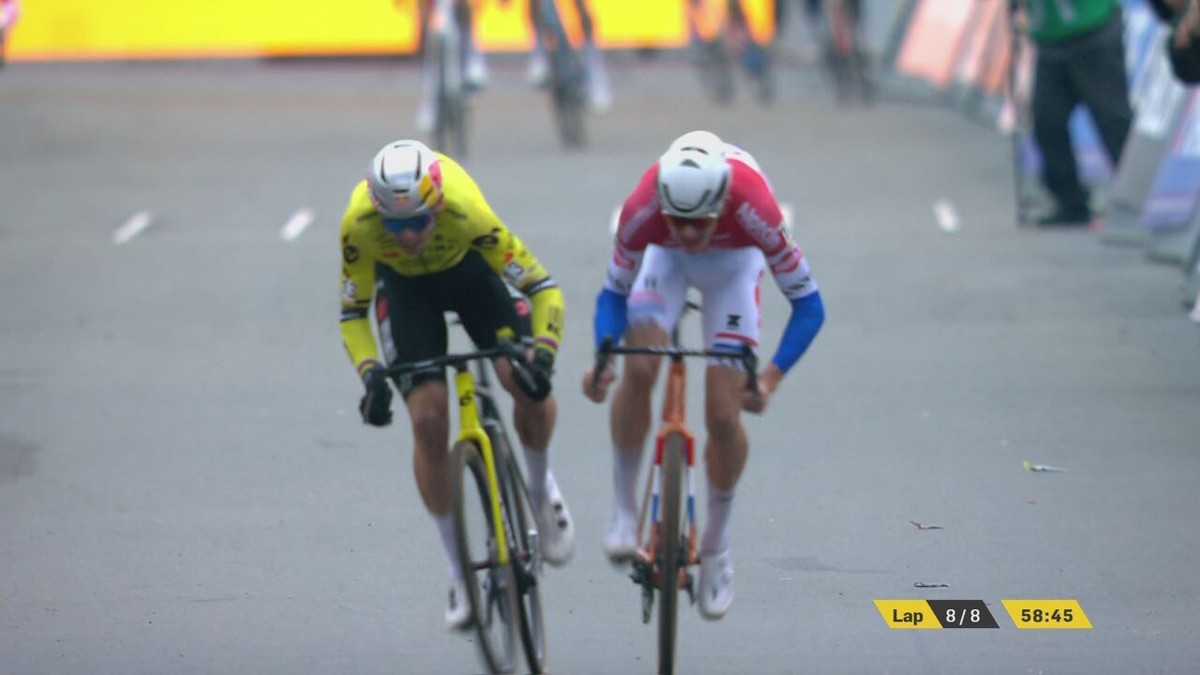 VIDEO - Bekijk de spannende ontknoping in Zolder: Del Grosso is net sneller dan Van Aert