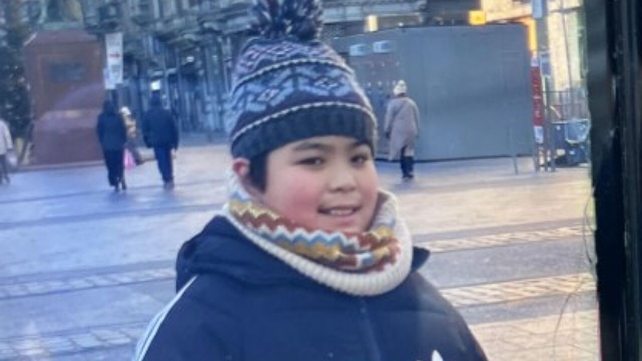 Politie zoekt verdwenen jongen (10) met autisme in  Antwerpen: "Mogelijk op de trein gestapt"