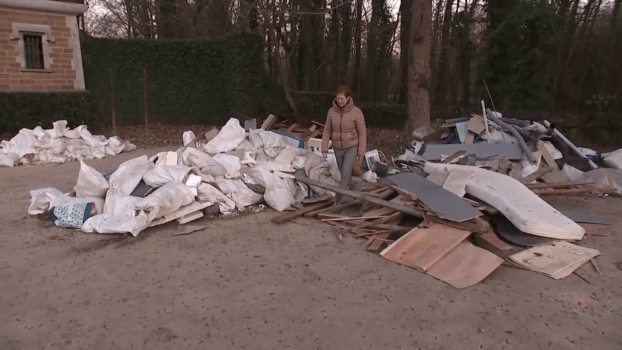 Meise ruimt enorm sluikstort aan A12 pas volgende week op: "Niet genoeg personeel door kerstperiode"