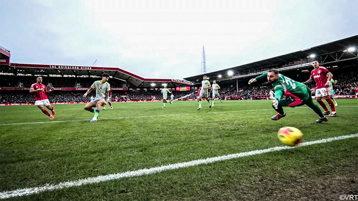 LIVE - De wedstrijd barst helemaal los! Nottingham Forest wist voorsprong City uit