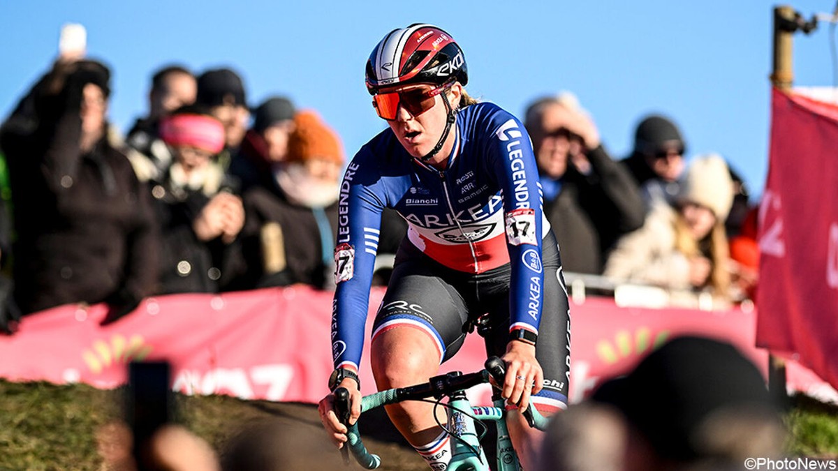 Pauwels Sauzen-Altez wint de strijd om Franse revelatie Amandine Fouquenet: "We geloven in haar"
