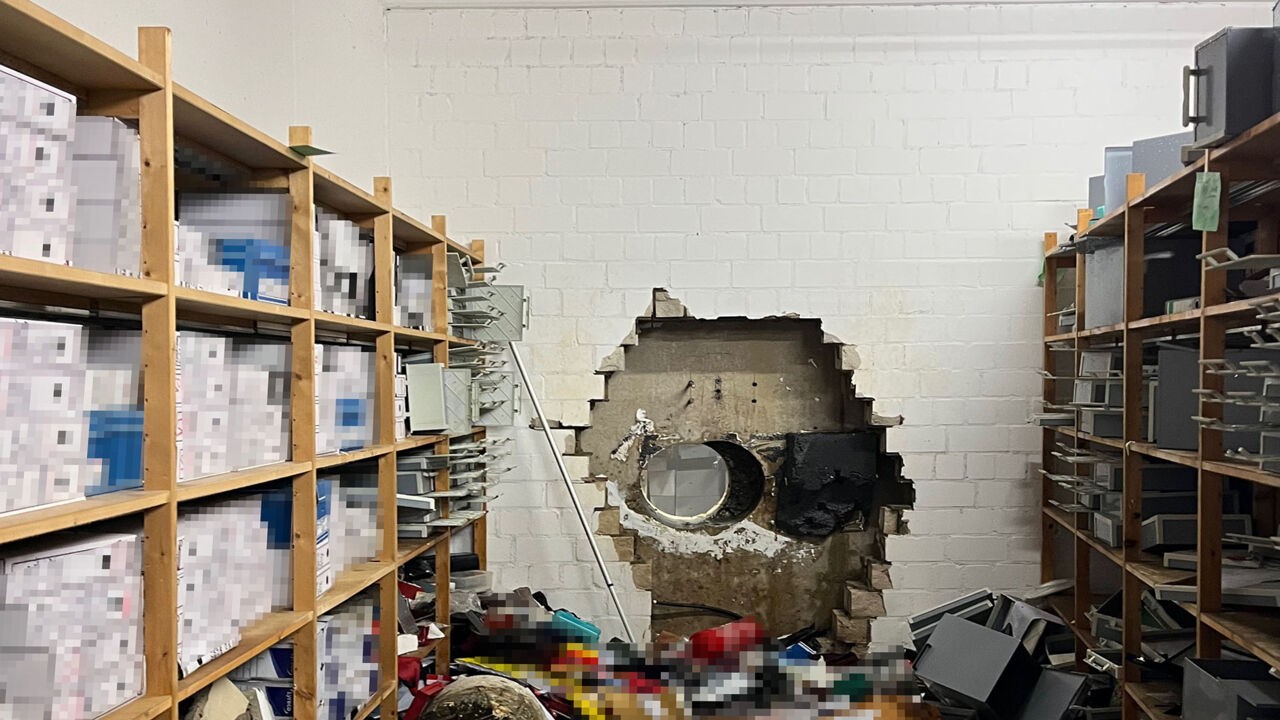 Grote onrust bij Duitse bank: honderden klanten eisen toegang na spectaculaire kluizenkraak van 30 miljoen euro