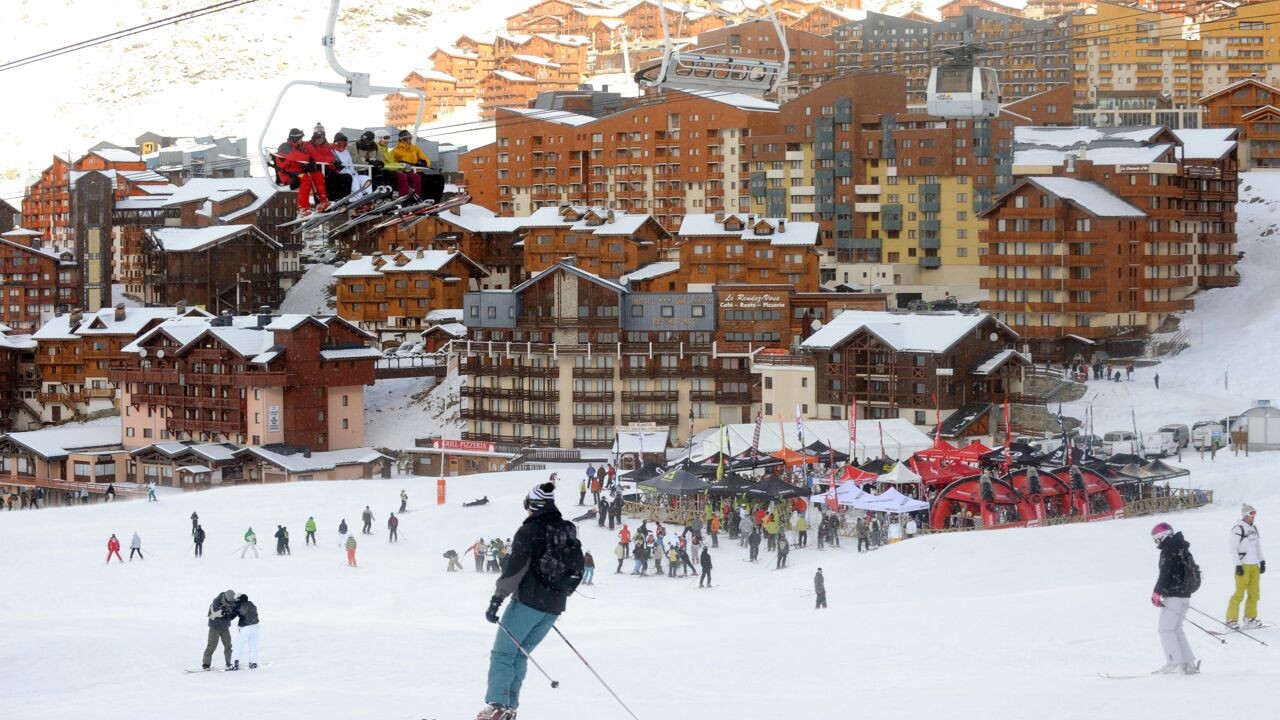Belgische skiër (58) dood teruggevonden na zware val in Frans skioord Val Thorens