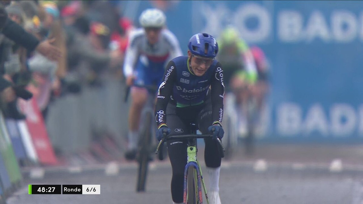 Zemanová weert zich, maar Brand wint solo: “Nummer 16 dit seizoen”