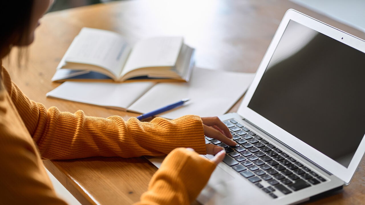 Studeer je beter met behulp van AI? "Neemt zoveel mogelijk denkwerk van je over"