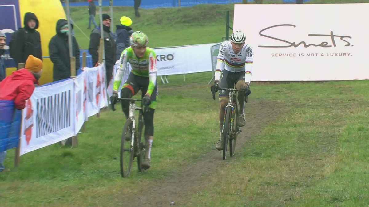 Nog een solozege erbij voor Van der Poel in Baal: bekijk het verslag