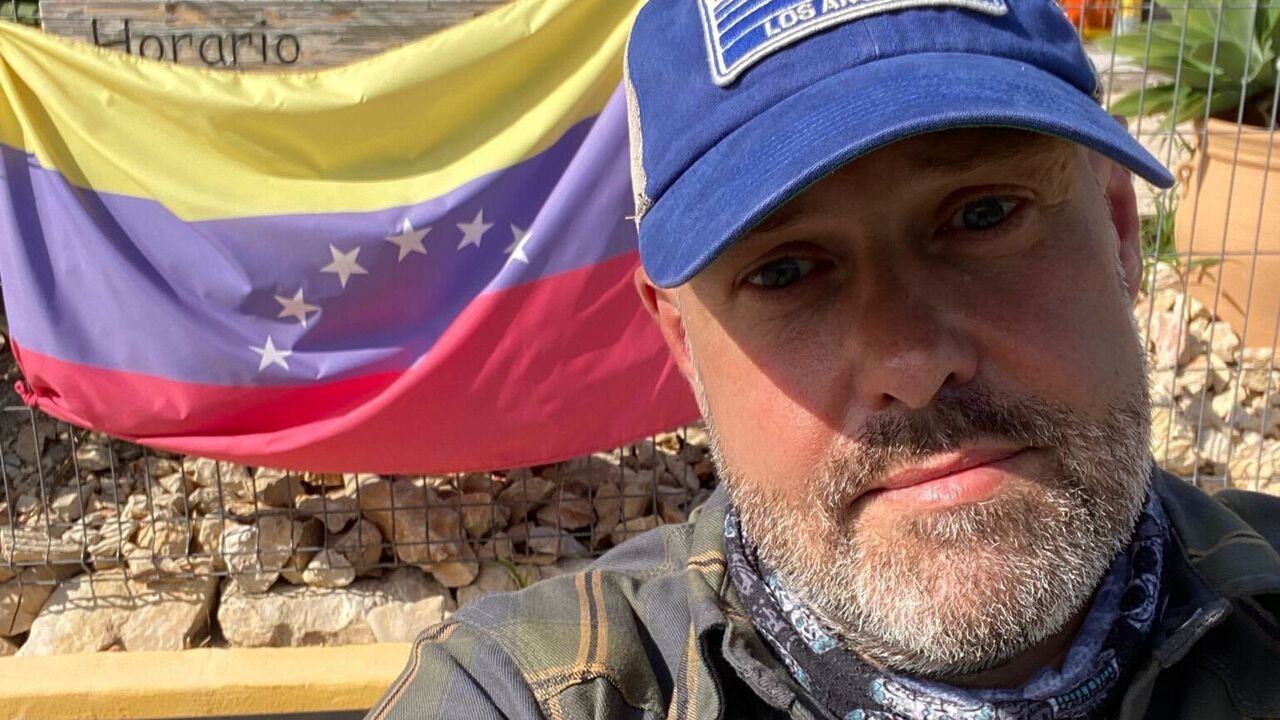 Vlaming Bernard is in Venezuela: "Vrijwel niemand op straat, urenlang aanschuiven om inkopen te doen"