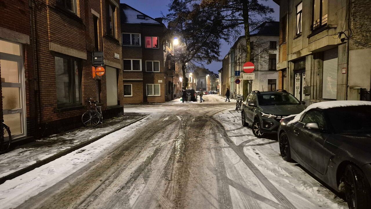 Vanochtend nog glad, daarna veel regen en wind door storm Goretti