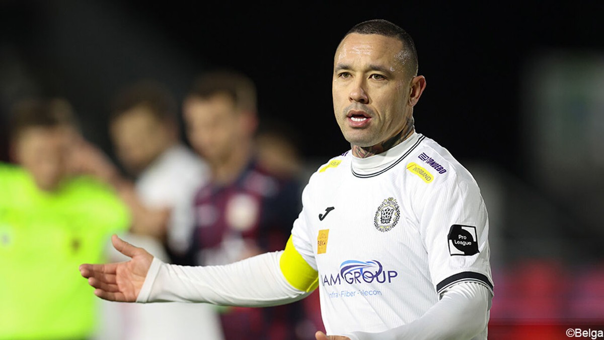 Probeert Patro Radja Nainggolan weg te kapen bij Lokeren? "Stijnen zei me net nog: geloof niet wat er in de pers staat"