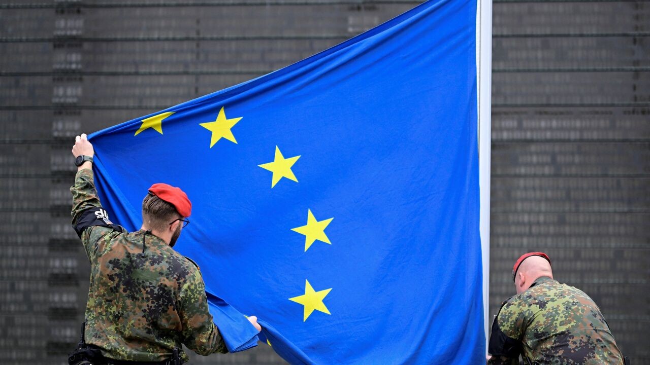 Europese militairen in Oekraïne: eerste stap richting Europees leger of net niet?