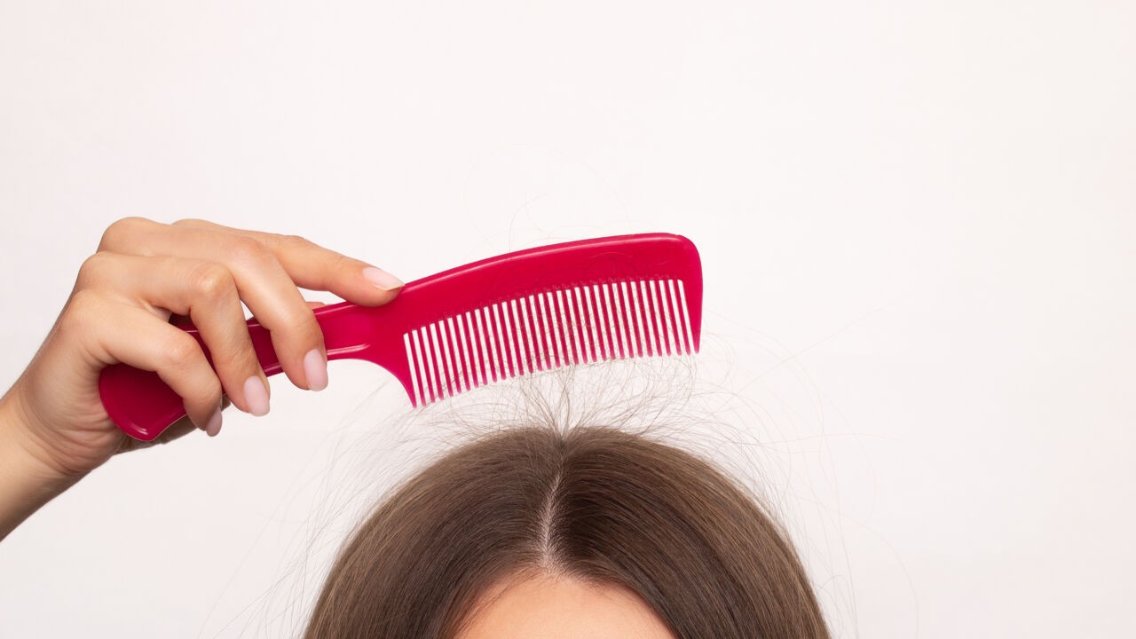 Waarom we in de winter vaker een schokje krijgen: statische elektriciteit uitgelegd