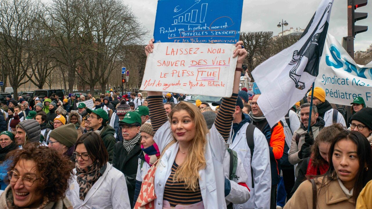 Honderden artsen uit Frankrijk komen 3 dagen staken in Brussel