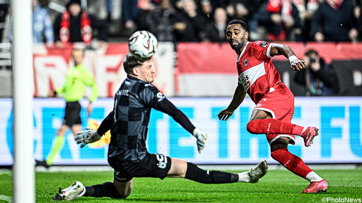 LIVE - Antwerp heeft vroege voorsprong beet: Kerk trapt de 1-0 onhoudbaar voorbij De Schrevel