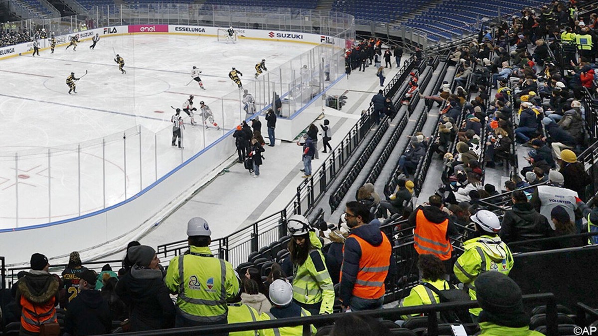 Kopzorgen over onafgewerkt olympisch ijshockeystadion: "Er moet de klok rond gewerkt worden"