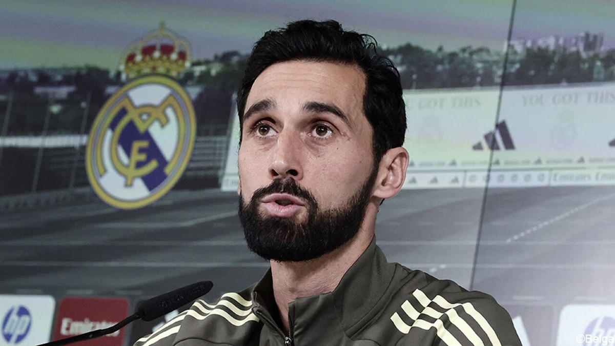 Nieuwe Real-coach Arbeloa start met schone lei: "Wil een Vinicius zien die plezier heeft en danst"