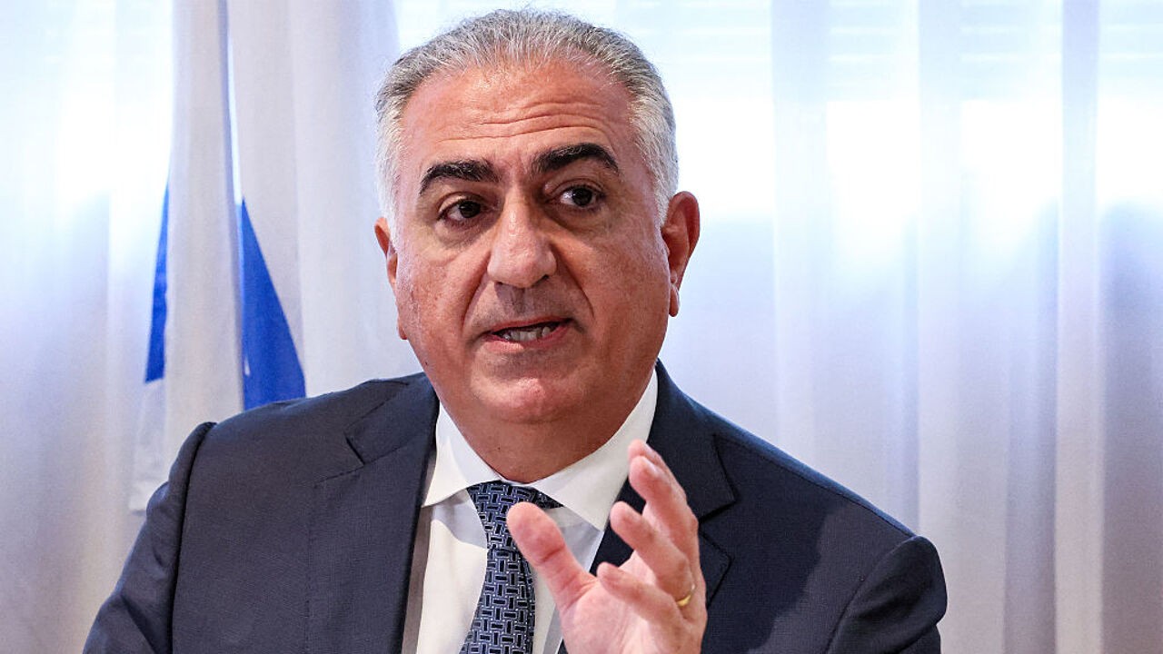 Vrees voor executie van betogers in Iran na schijnprocessen, zoon van sjah dringt aan op actie van VS