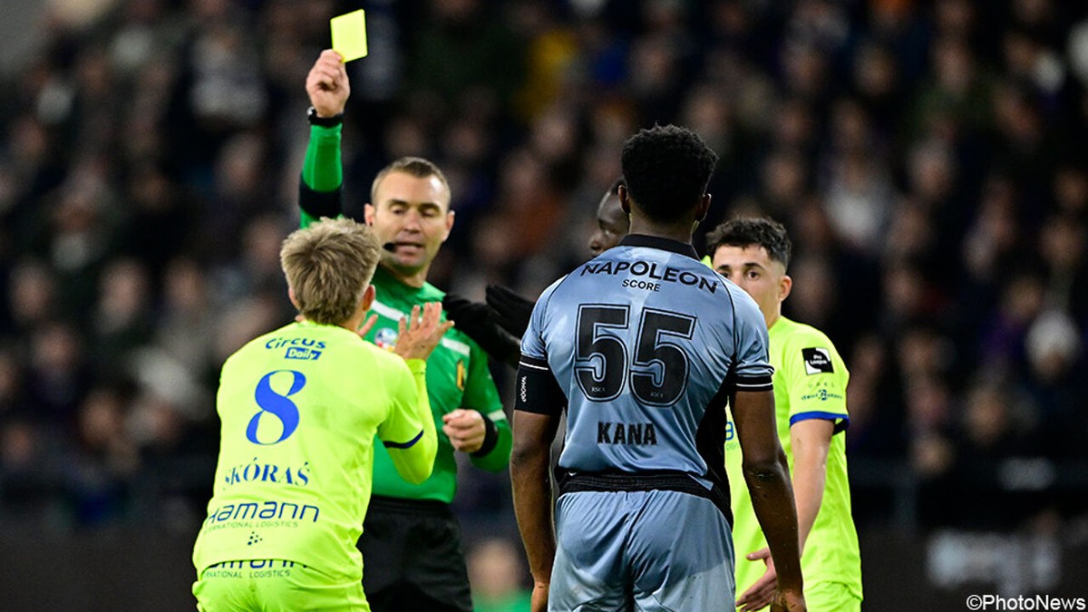 Scheidsrechtersbaas Lardot ontevreden na bekerfouten: "Kana en Tzolis hadden rood moeten krijgen"