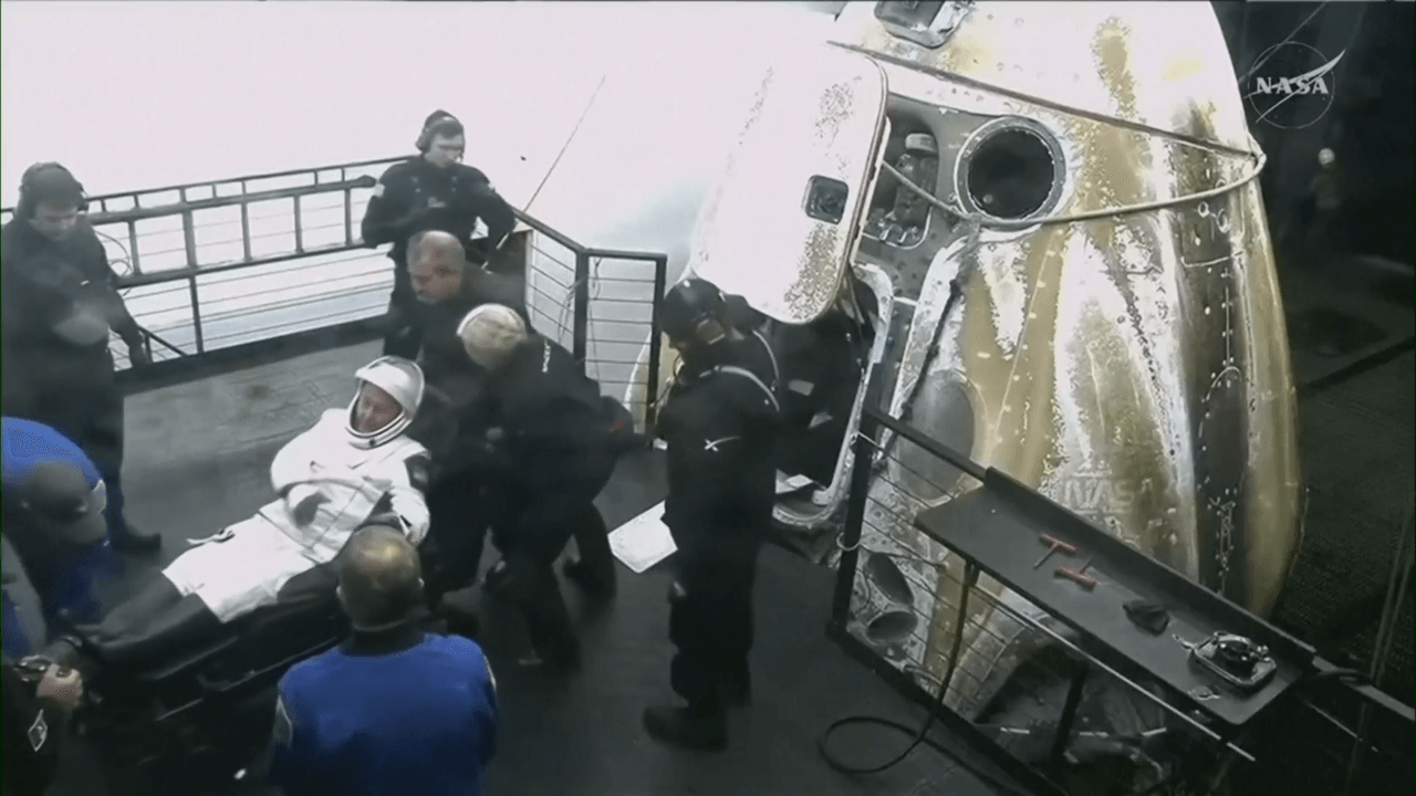 Eerste medische repatriëring uit ISS: 4 astronauten weer geland op aarde, na medisch probleem met een van hen