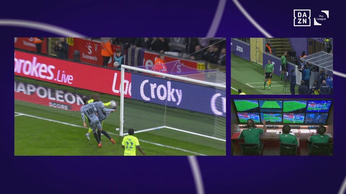 VIDEO - Pech voor Gent! VAR keurt gelijkmaker in toegevoegde tijd af voor handspel