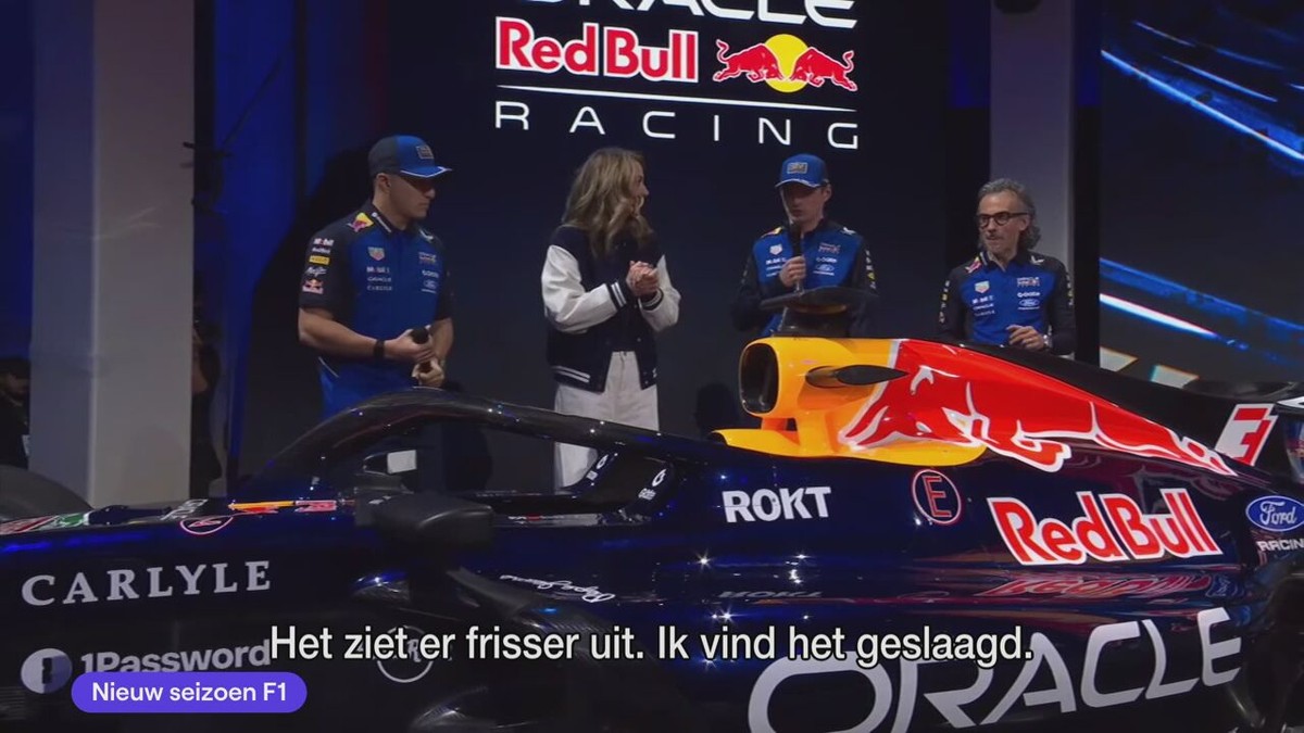 Stuntvliegtuig onthult de nieuwe Red Bull