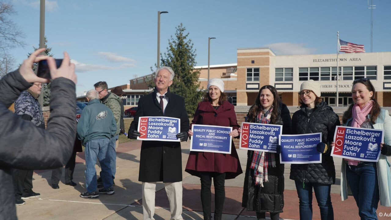 MAGA versus LGBTQIA+: 'An American pastoral' toont bitse strijd tussen conservatief en progressief over boeken in het klaslokaal
