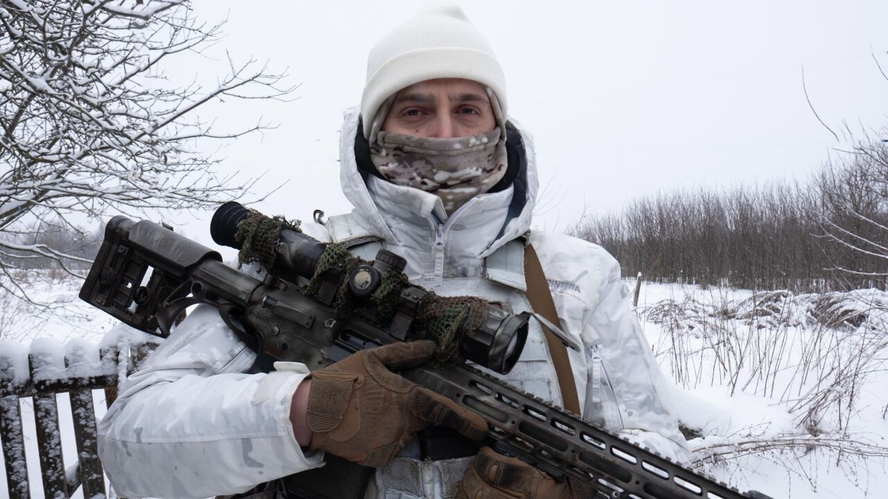 Ex-bpostbediende, nu soldaat aan de bevroren grens met Rusland: "Hier leer je vooral volhouden"
