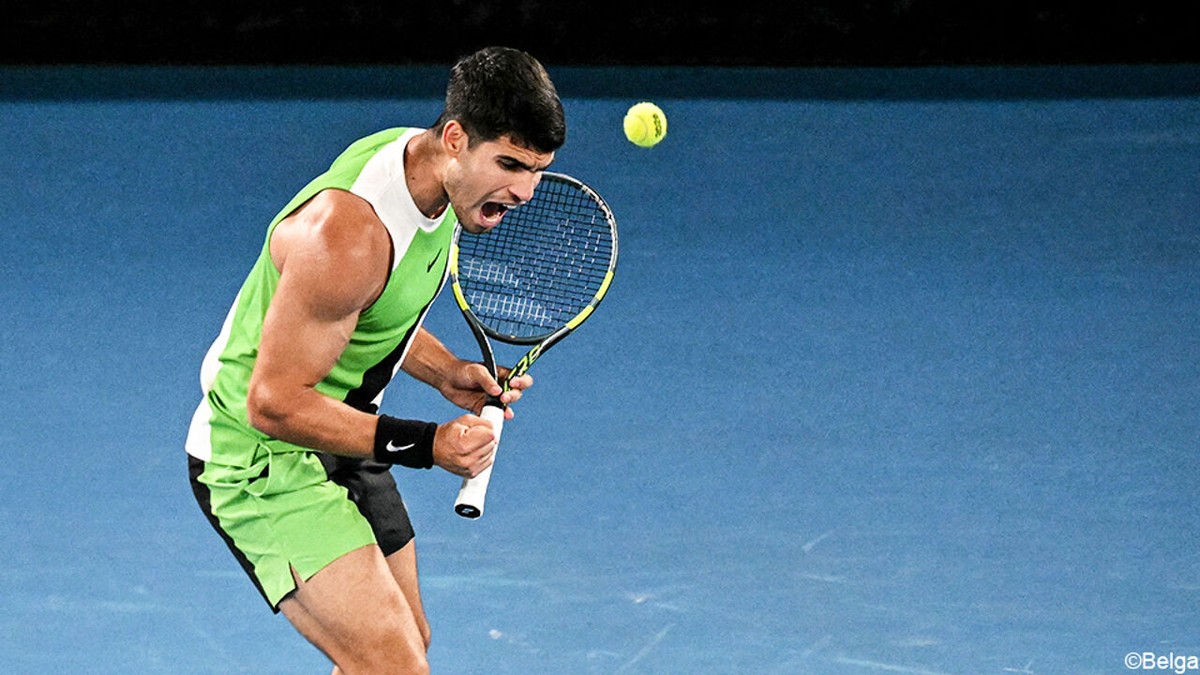 Carlos Alcaraz begint jacht op missende grandslamtoernooi met vlotte zege