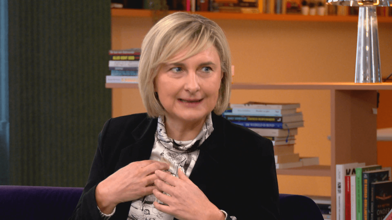 Hilde Crevits (CD&V) over harde woorden in Vlaams Parlement: "Geen respect verwachten als we ons als kleuters gedragen"