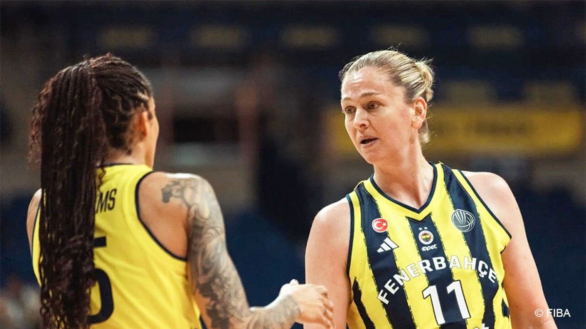 Driepunter op buzzer strandt op de ring: Emma Meesseman neemt bibberend Fenerbahçe bij de hand in EuroLeague