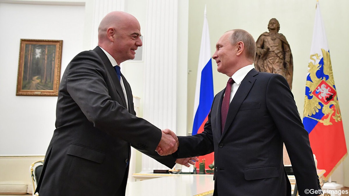 "Waarom is hij al 4 jaar niet naar Oekraïne gekomen?": Sjachtar-baas verbijsterd na voorstel Infantino om Rusland weer toe te laten