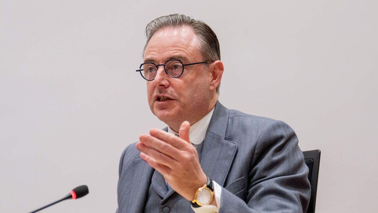 "Positie van minister Verlinden staat niet ter discussie", zegt premier De Wever