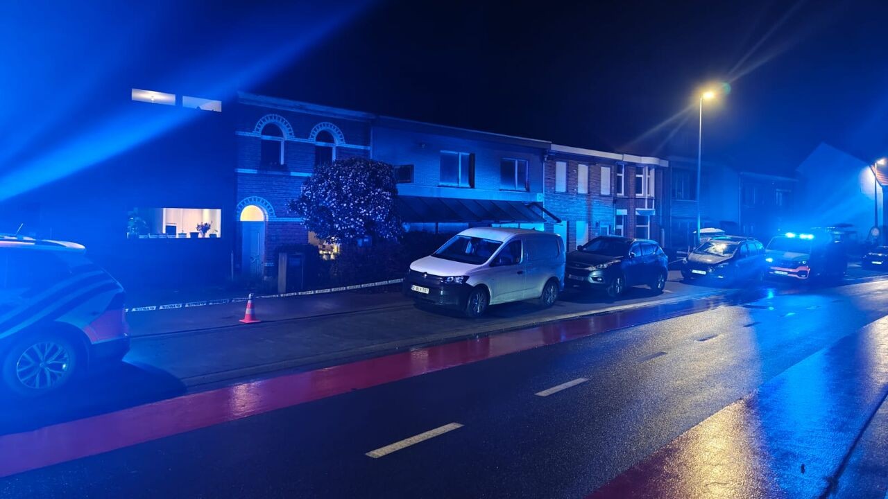 Vrouw in levensgevaar nadat man haar heeft neergestoken in Waasmunster