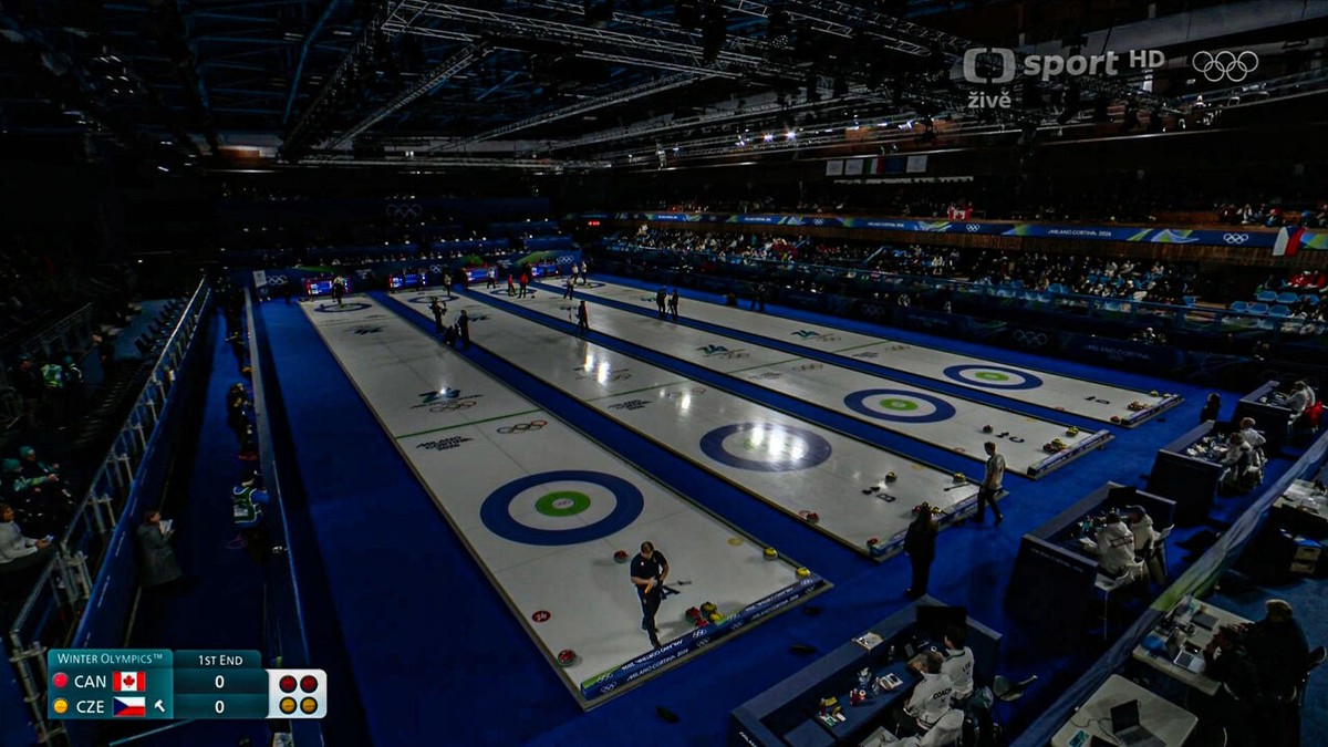 Pijnlijke start Winterspelen: lichten vallen uit tijdens curlingopener, eerste training voor afdaling skiën afgelast