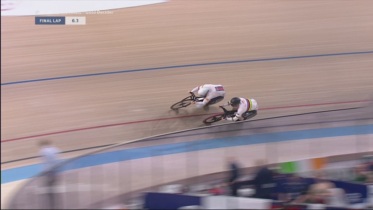 Matthew Richardson stooft sprintkoning Harrie Lavreysen een peer in titanenduel op het EK