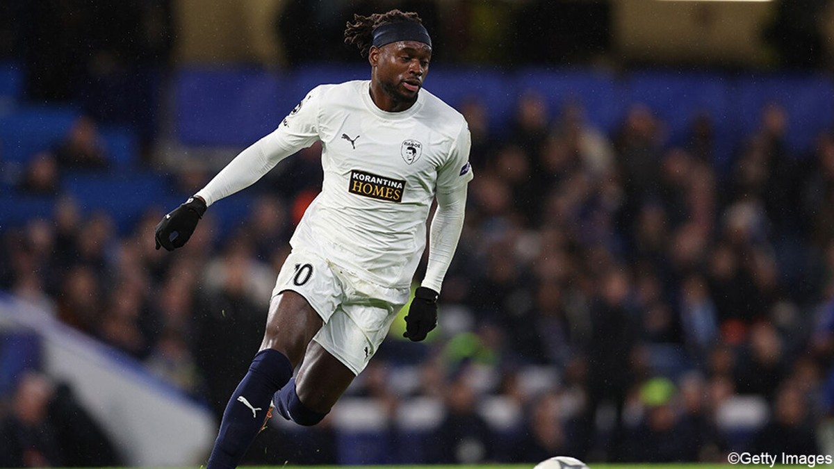 Transfers buitenland - Landry Dimata (ex-Anderlecht) trekt op wereldreis: Pafos stalt Belg een jaar in China