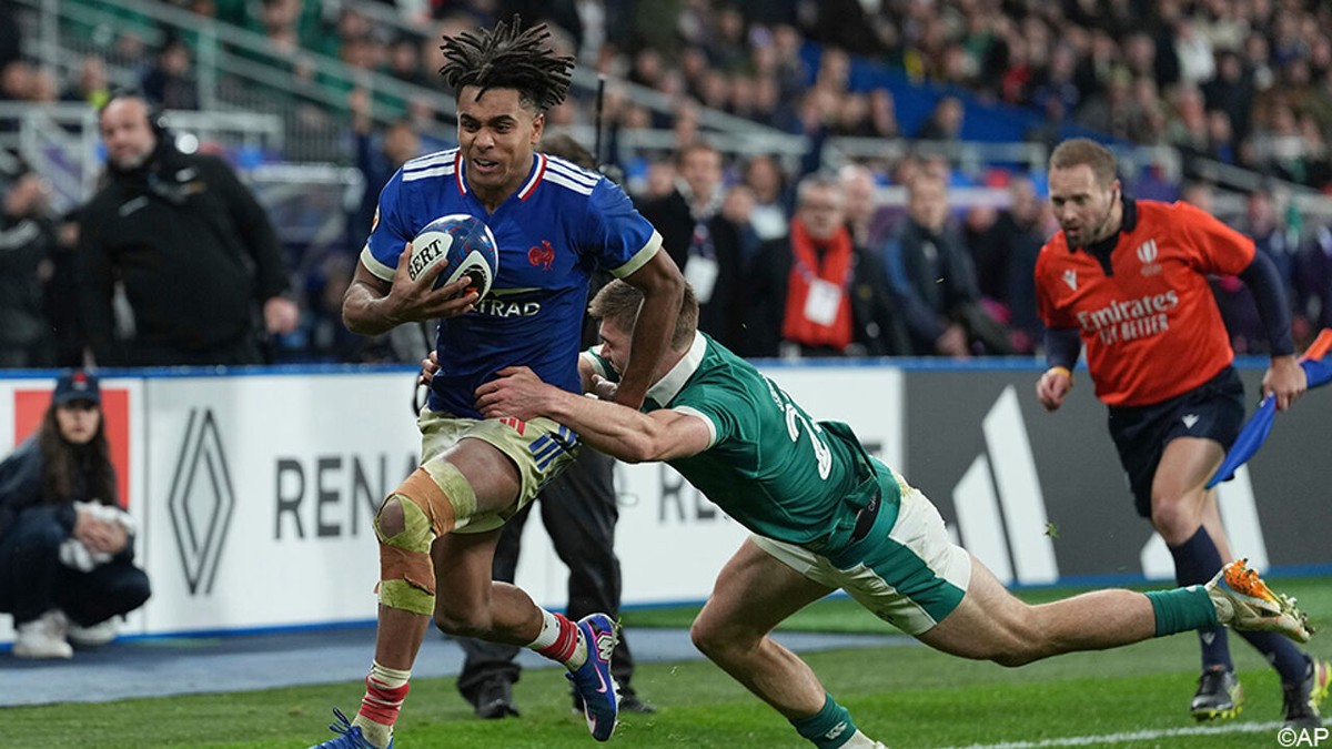 Titelverdediger Frankrijk haalt meteen verschroeiend uit tegen Ierland in opener Six Nations