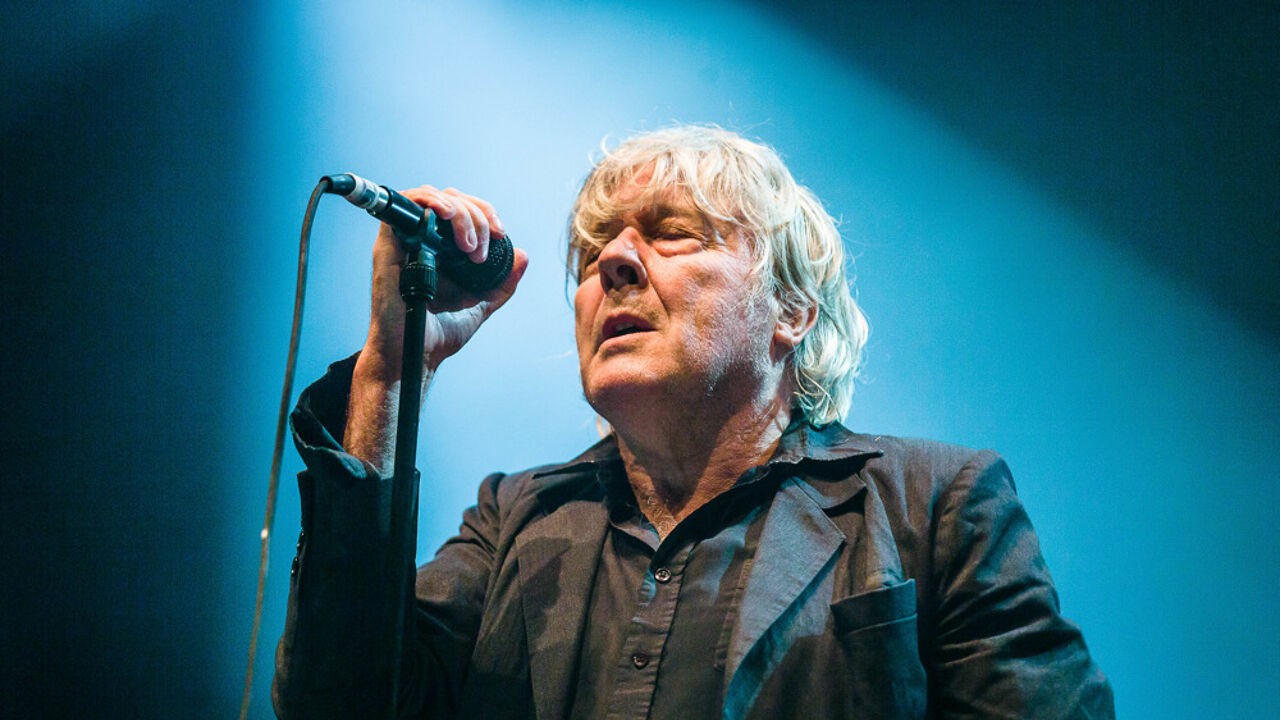 'Les yeux de ma mère' van Arno voor vijfde keer op nummer 1 in Belpop 100